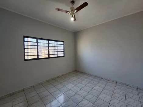 Alugar Casa / Padrão em São José do Rio Preto R$ 2.400,00 - Foto 2