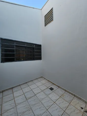 Alugar Casa / Padrão em São José do Rio Preto R$ 2.400,00 - Foto 6