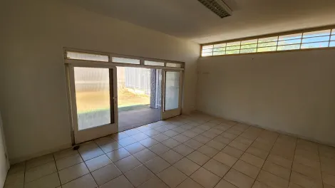 imagem 2 - Vila Santa Cruz - Casa comercial de esquina com 06 salas - Local movimentado com grande fluxo imagem 2 - Vila Santa Cruz - Casa comercial de esquina com 06 salas - Local movimentado com grande fluxo