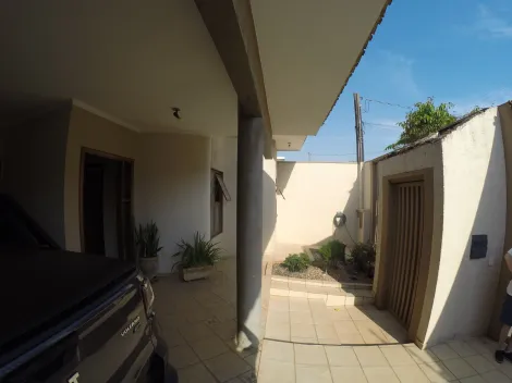 imagem 4 - Casa na região Leste de São José do Rio Preto, com 03 quartos e 03 banheiros e área ampla nos fundos, incluindo piscina e churrasqueira. imagem 4 - Casa na região Leste de São José do Rio Preto, com 03 quartos e 03 banheiros e área ampla nos fundos, incluindo piscina e churrasqueira.