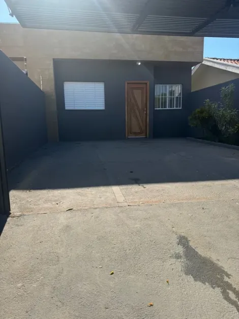 Alugar Casa / Padrão em Cedral. apenas R$ 1.200,00