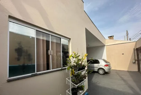 Casa / Padrão em Mirassol 