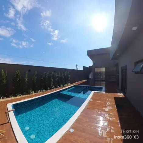 Alugar Casa / Condomínio em Mirassol. apenas R$ 1.800.000,00