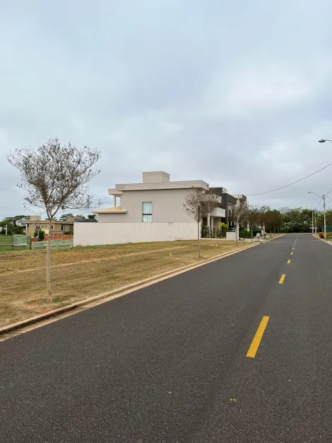 Alugar Terreno / Condomínio em Mirassol. apenas R$ 200.000,00