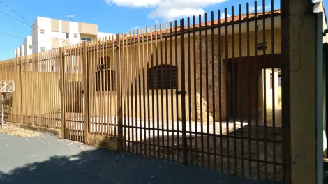 Alugar Casa / Padrão em São José do Rio Preto. apenas R$ 420.000,00