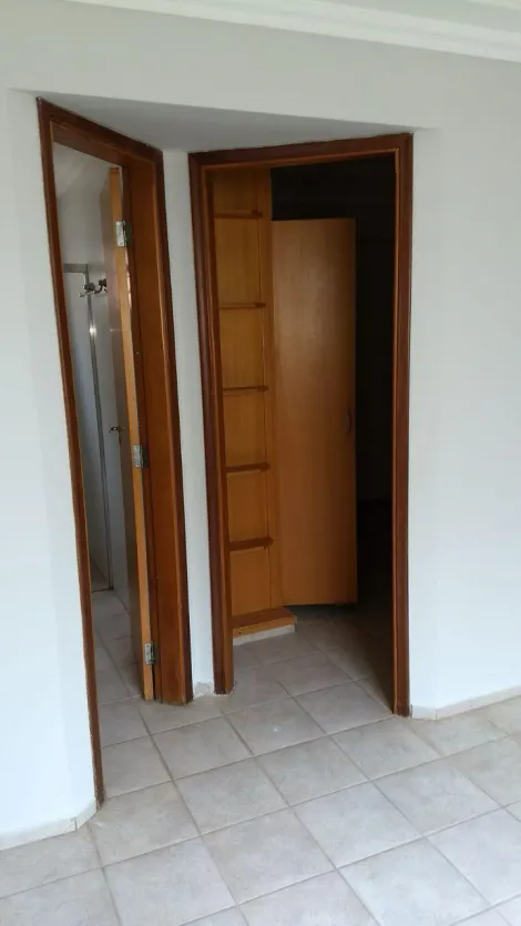 Alugar Apartamento / Padrão em São José do Rio Preto. apenas R$ 190.000,00