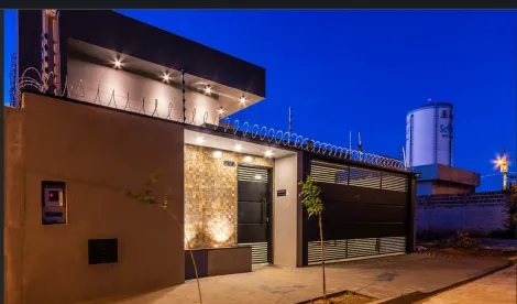 Casa / Padrão em São José do Rio Preto 