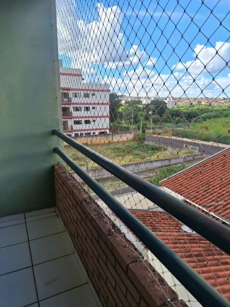 Alugar Apartamento / Padrão em São José do Rio Preto. apenas R$ 230.000,00
