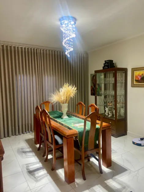 imagem 5 - Casa sobrado disponível para venda, localizada no Jardim Renascença rua Romano Zanin, 766 - Mirassol/SP, com sacada, armários planejados, suíte com closet e hidromassagem, vagas de garagem e amplo quintal com edícula. imagem 5 - Casa sobrado disponível para venda, localizada no Jardim Renascença rua Romano Zanin, 766 - Mirassol/SP, com sacada, armários planejados, suíte com closet e hidromassagem, vagas de garagem e amplo quintal com edícula.