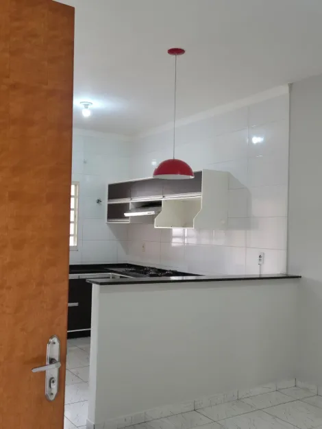imagem 2 - São Thomaz - Casa pronta, vaga, em bom local, com 2 dorms, pisos internos em cerâmica, cozinha planejada imagem 2 - São Thomaz - Casa pronta, vaga, em bom local, com 2 dorms, pisos internos em cerâmica, cozinha planejada